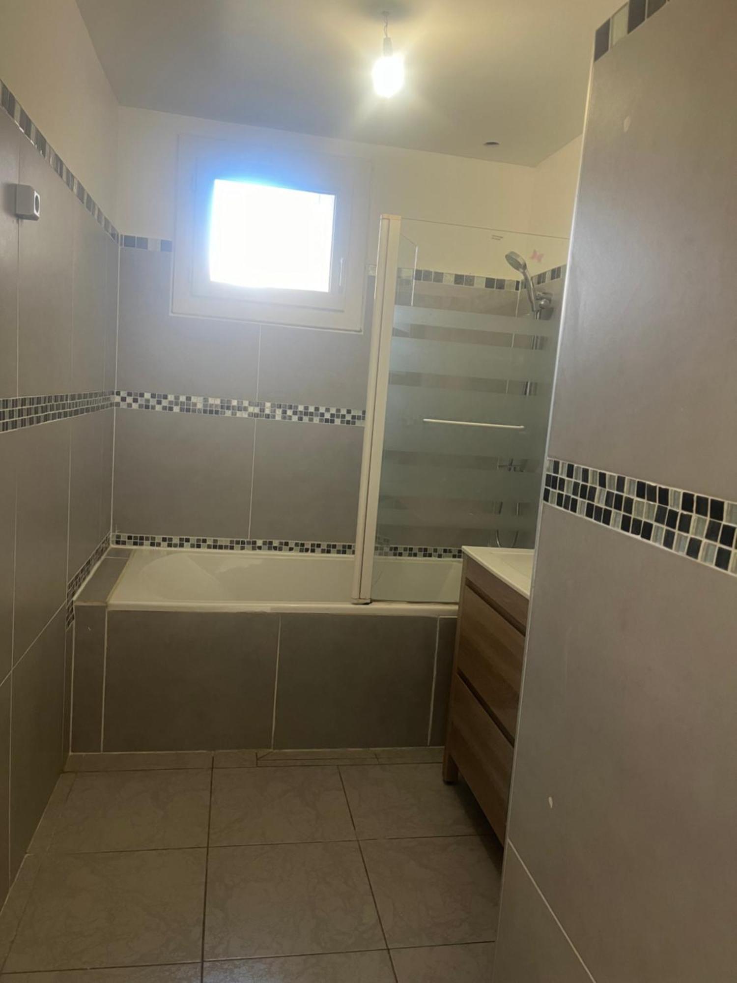 Villa Climatise Avec Piscine Et Jacuzzi カルパントラ エクステリア 写真